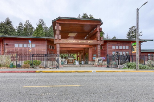 Eureka Apartments image 4
